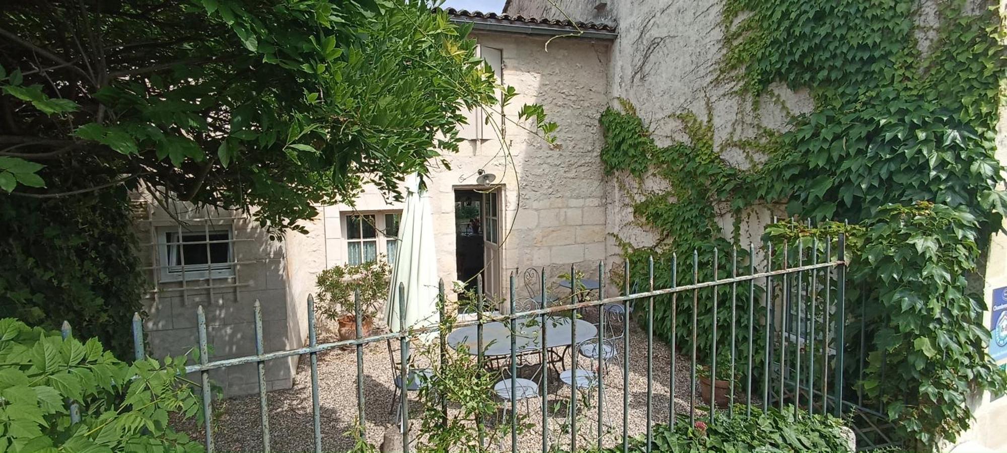 Chambre D'Hotes Spacieuse, Salle De Bain Privative Saint-Michel-de-Fronsac Eksteriør billede