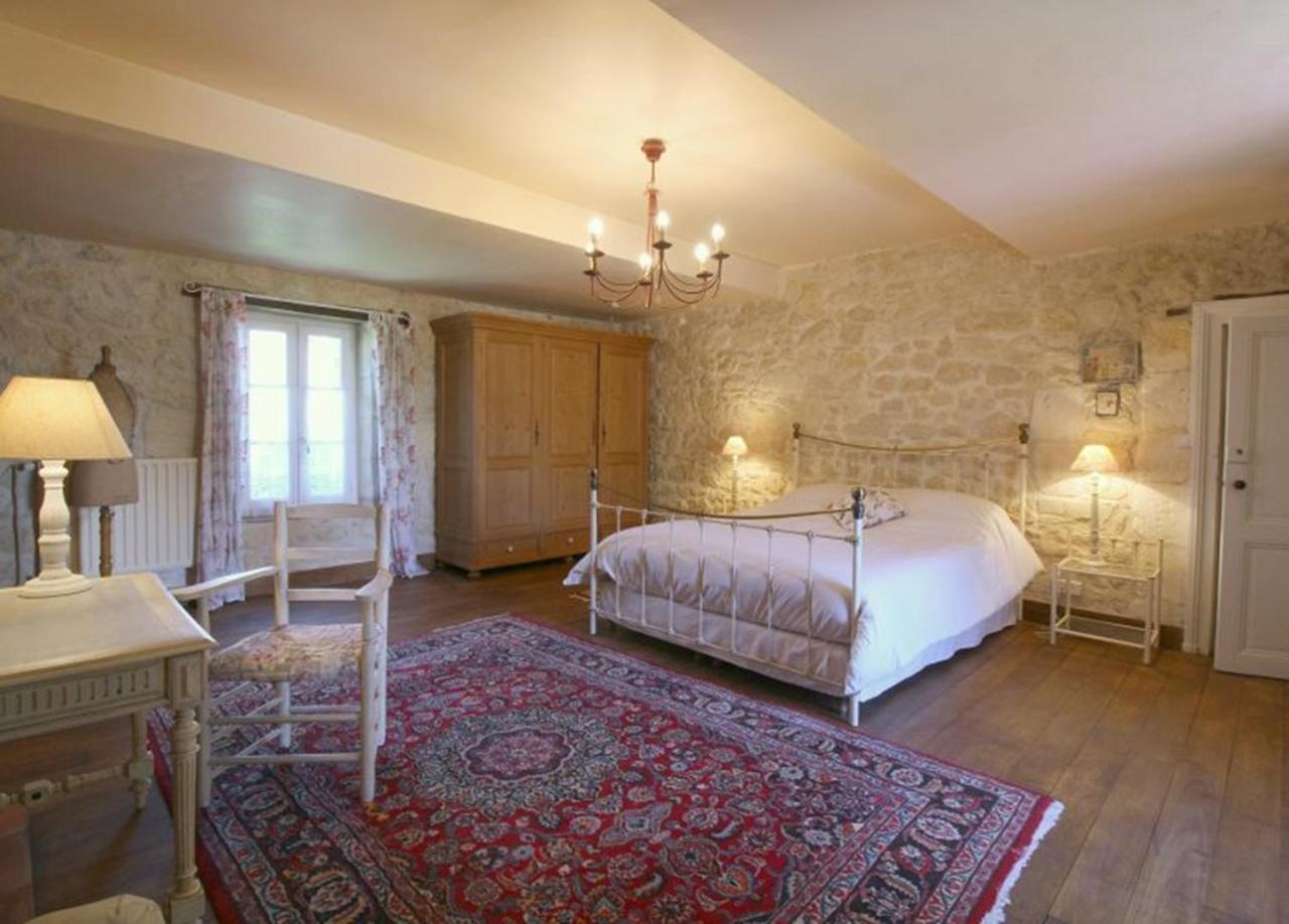 Chambre D'Hotes Spacieuse, Salle De Bain Privative Saint-Michel-de-Fronsac Eksteriør billede